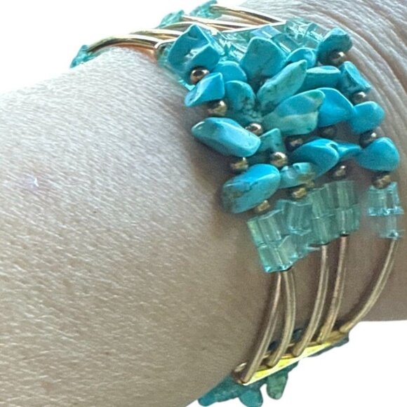 Turquoise Chip Bead Cuff Bracelet Multi Strand Wire Wrap Vintage Style Jewelry - Picture 6 of 9